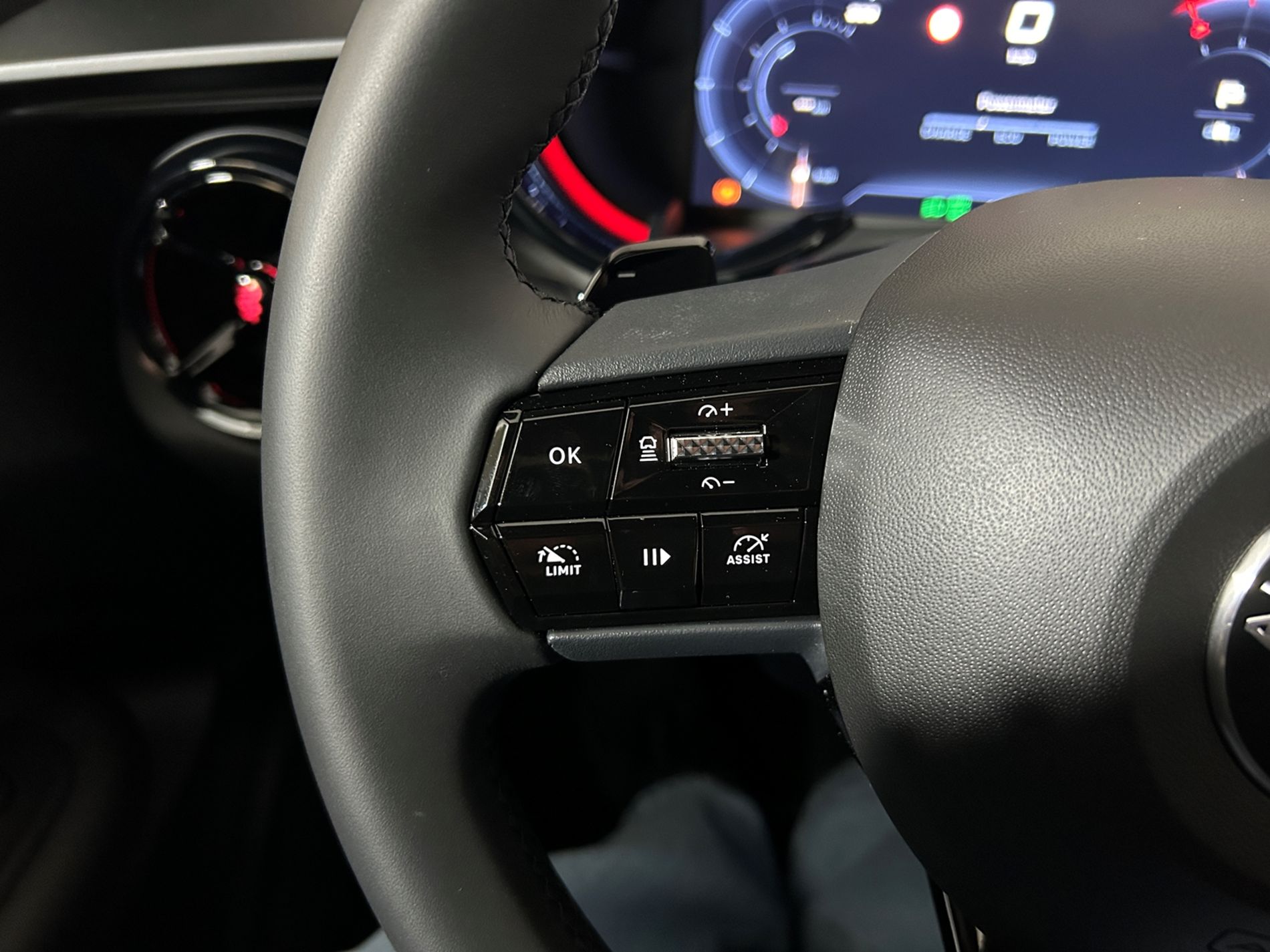 Junior 1.2 ibrida Speciale - Autoviemme